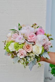 Soft-Colored Wedding Bouquet