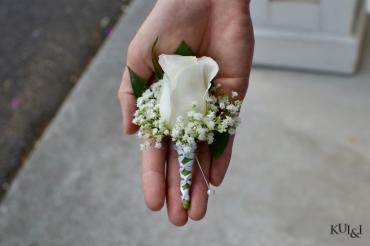 White Rose Specialty Boutonniere