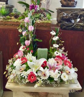 White/Pink Urn Riser