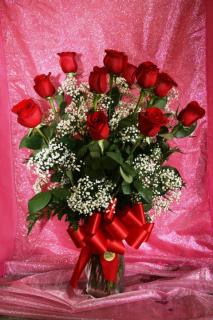 One dozen red roses