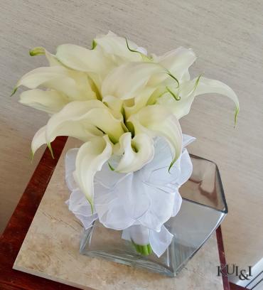 All-White Calla Lily Bouquet